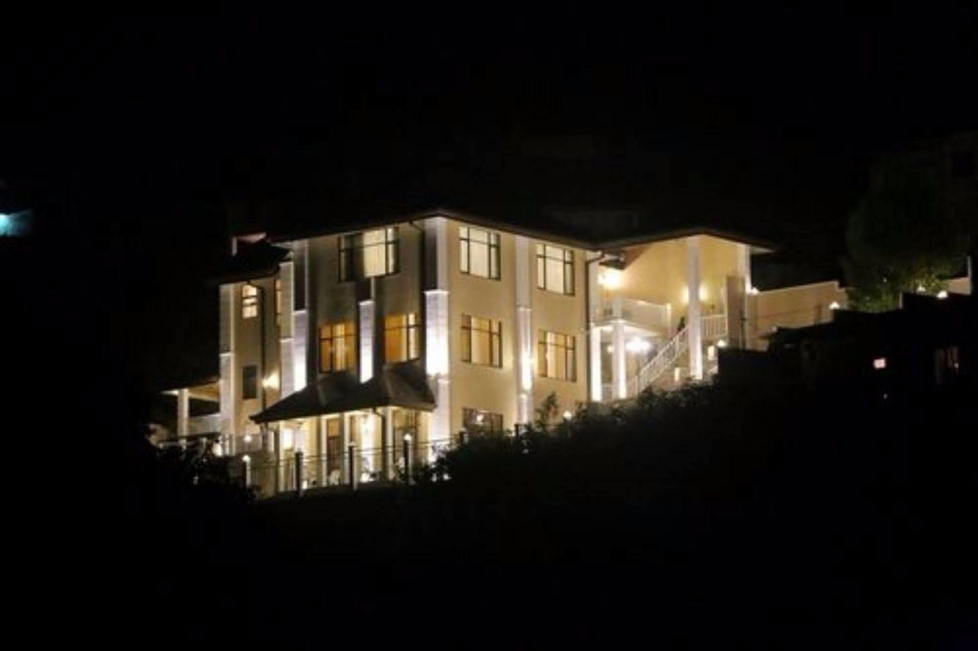 Glory Bush Boutique Villa Nuwara Eliya